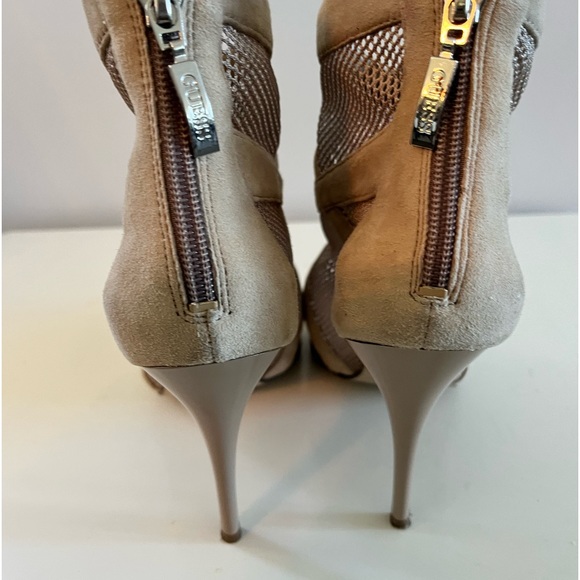 Guess Leather & Mesh heels Size 6 1/2 - Picture 3 of 7